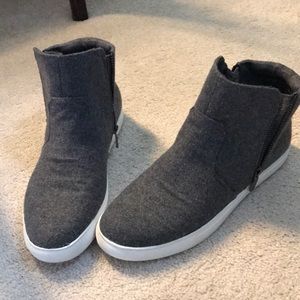 Grey flannel sneakers